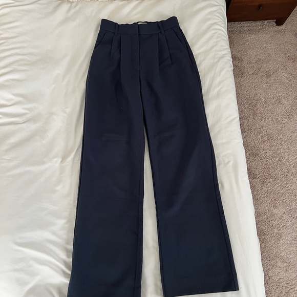 Abercrombie Sloane Tailored Wide Leg Pant Navy - Picture 2 of 3